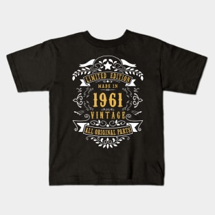 59 years old Made in 1961 59th Birthday, Anniversary Gift T-Shirt Kids T-Shirt